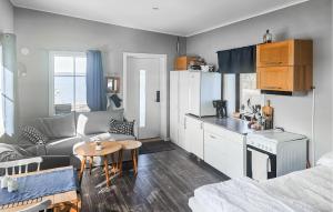 Amazing Home In Lammhult With Wifi