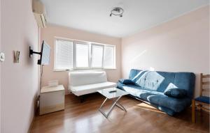 2 Bedroom Amazing Apartment In Murter