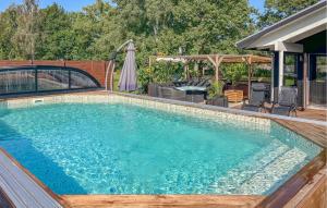 Awesome Home In Löttorp