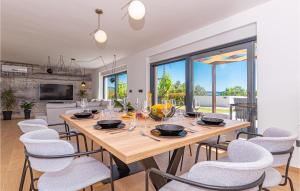 Gorgeous Home In Sibenik