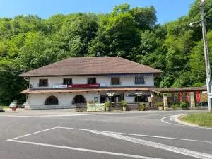 Auberge de la Source - Pollieu