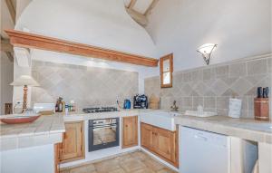 Maisons de vacances 3 Bedroom Cozy Home In Taulis : photos des chambres