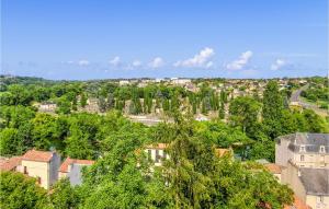 Appartements 2 Bedroom Lovely Apartment In Poitiers : photos des chambres