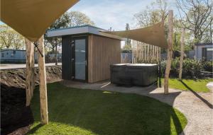 Awesome Home In Voorthuizen With Wifi