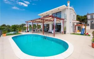 Villa Lucatoni - Mravnica