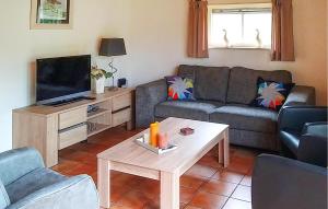 Amazing Home In Ijhorst With Wifi