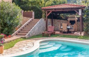 Amazing Apartment In Pula With Jacuzzi