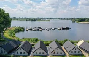 Nice Home In Kerkdriel With Kitchen - Kerkdriel