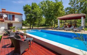 Cozy Home In Kapelica With Wifi