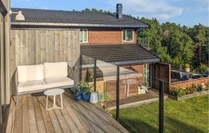 4 Bedroom Gorgeous Home In Tromøya