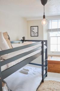 Beautiful Town House in Stratton, Bude, Sleeps 8