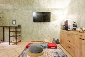 Solo per oggi! Zen House nel Centro con Free Parking e Check-In 24 7 - Vicino alla Stazione del Treno e dei Bus - Con Netflix & DisneyPlus