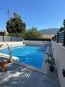 Apartman Ivan with pool - Zagvozd