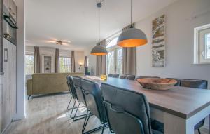 Cozy Home In Den Ham With Kitchen