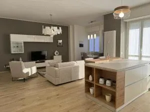 Monica s Next 2 - Монца