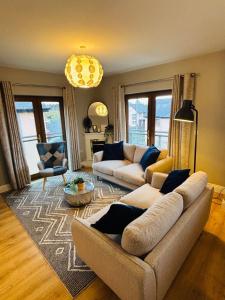Boru Walk Townhouse -Stylish & Modern Holiday Home - 3-star hotels in Killaloe