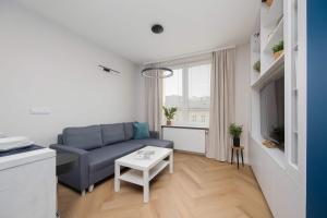 Apartament w Sercu Warszawy Biurko do Pracy Zdalnej by Noclegi Renters