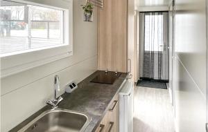 Nice Ship In Biddinghuizen With Kitchen