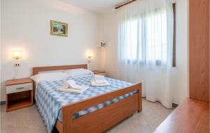 3 Bedroom Nice Home In Albarella Ro