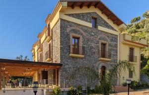 Cozy Apartment In Longobardi Marina