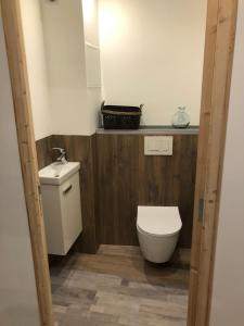 La Ruine Single-family House with Hot Tub