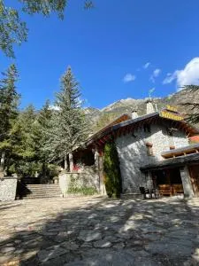 Hotel Vallibierna - 卡斯特洪德索斯