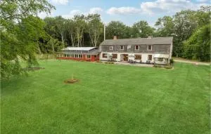 Cozy Home In Brovst With Kitchen - Arentsminde