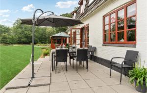 Cozy Home In Brovst With Kitchen