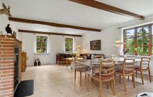 Cozy Home In Brovst With Kitchen