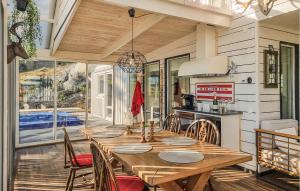Lovely Home In Uddevalla With Kitchen
