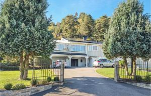 Lovely Home In Uddevalla With Kitchen