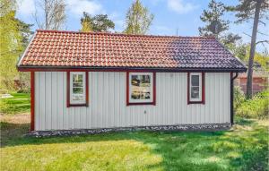 1 Bedroom Stunning Home In Löderup