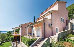 Nice Apartment In Moscenicka Draga