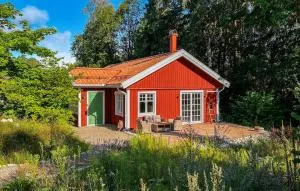 3 Bedroom Beautiful Home In Sölvesborg - Falkvik