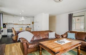 Beautiful Apartment In Sysslebäck