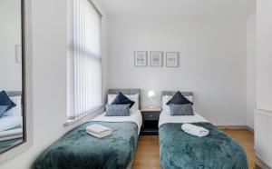 Thirlmere House - Air Host & Stay - 5 Bedrooms