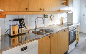 Awesome Home In Munkedal With Wifi