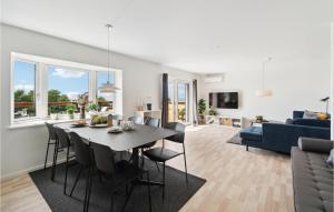 Gorgeous Home In Hasle