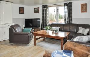 3 Bedroom Cozy Home In Kristinehamn