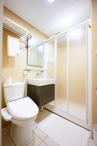 Cat Tail Pocket Inn Ximen