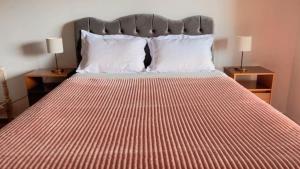 Historic mountain house with views of Marina and Sea