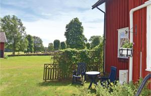 Gorgeous Home In Åmål With Wifi