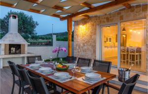 Villa Holiday Home Bodula