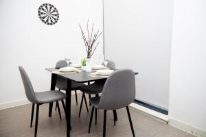 OBIS House&Suites - Luxury 2bed Duplex Apartment With Balcony