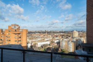 3 Bed Luxury Property in Chelsea, 2 King Size Bed, 1 Double Bed, ideal for families