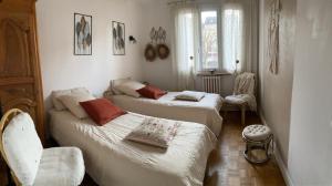 Maisons de vacances Appartement Fritz Proche Gare SNCF de Tours, Bus et Taxi : Chambre Double - Vue sur Parc