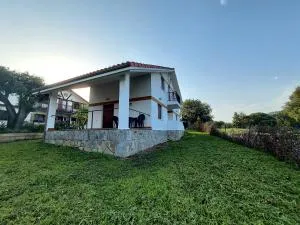 Chalet Completo de 3 dormitorios Arnuero Playa Noja a 3km - Castillo