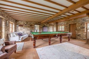 Luxury 4 Bed Barn, 10 Mins to Windsor!