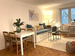 NEW renovated 2BR City Apartment
