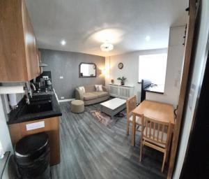 Town Centre Maisonette